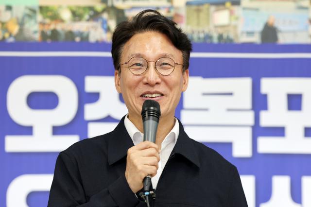 더불어민주당 당권 주자인 김민석 전 국무총리가 지난 8일 오후 전남광주통합특별시 목포시 지역위원회에 참석해 발언하고 있다사진연합뉴스