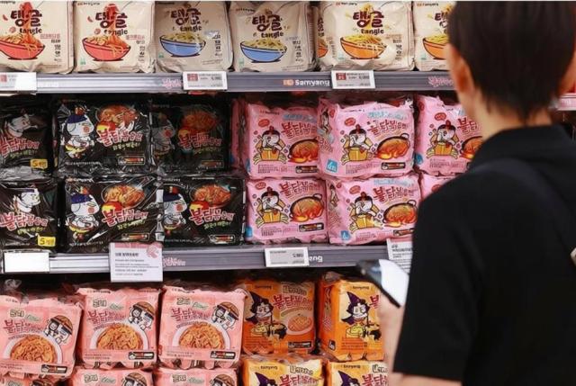 韩国文化主题资本重心切换 消费实业成配置核心