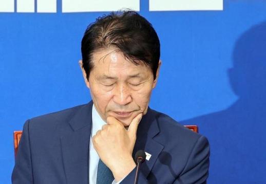 與, 선호투표제 유지 결정…격화되는 전당대회 공정성 논란