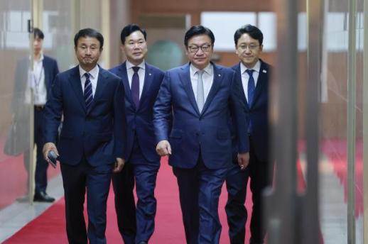 조 의장, 여야에 제헌절 이전 국회 정상화 촉구