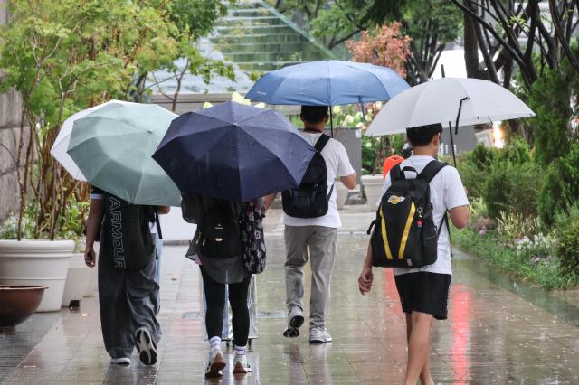 Summer rainy season starts in Korea