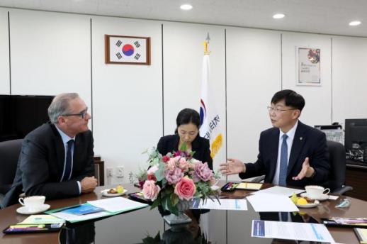 [ABC AI국가대전환 = 안형준 국가데이터처장] AI 데이터혁명,  국가데이터가 AI 경쟁력이다
