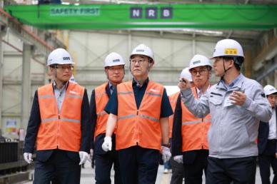 김윤덕 국토부 장관, 전남 군산 모듈러 주택 공장 방문…주택 공급 돌파구 될 것