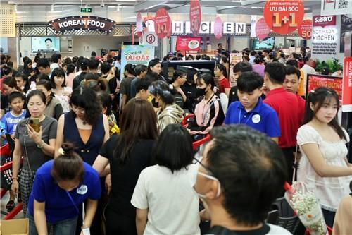 Lotte Mart khai trương siêu thị thứ 16 tại Việt Nam, đẩy mạnh chiến lược thực phẩm và hàng tiêu dùng