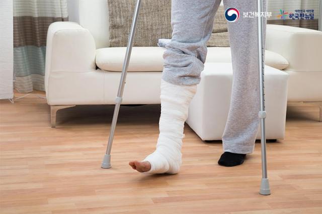 Seoul mulls nationwide sick pay program in H1 2027