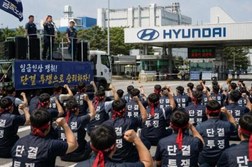 Unionized workers at Hyundai Motor begin partial strike as wage talks stall