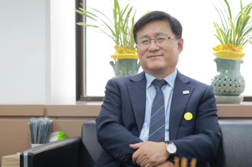 [아주초대석] 김성환 기후장관 "댐 증고 5년 내 가능…반도체 용수·전력 적기 공급"