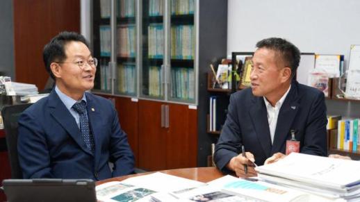 양구군·강원자치도, 국회 찾아 철도·도로 현안 건의…재정자립도 8.6% 양구에 국가 지원 절실
