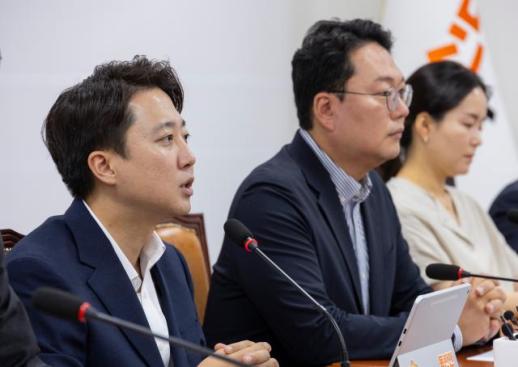  물귀신 작전vs시선 돌리려 공격 말라