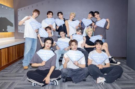 영원에 도전…세븐틴 13인 전원, 플레디스와 두 번째 재계약