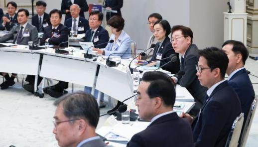李대통령 물가부담 없다면 가정용 전기료 조정해야