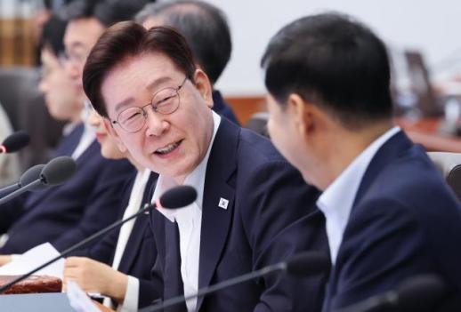 李대통령 얼마면 초고가 주택입니까...생중계 중 댓글로 여론조사
