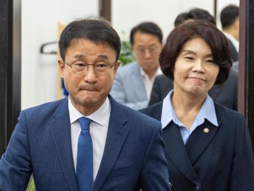 與 청년 최고위원제 부결에…정청래 쿨하게 수용 vs 김민석·송영길 자기 정치(종합)