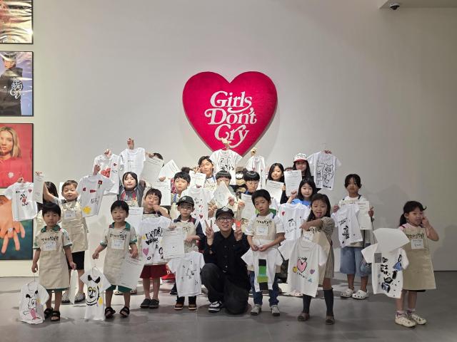 6月にロッテミュージアムの「キッズアトリエ」プログラムに参加したベルディ(VERDY)作家の写真