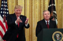 트럼프 이란이 먼저 공격해 큰 실수…호르무즈 통행료는 철회