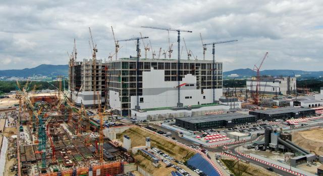 A view of the Samsung Electronics semiconductor cluster and its development site in Yongin Gyeonggi Province on July 13 2026 AJP Yoo Na-hyun