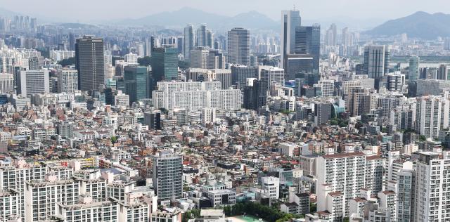 서울시는 준공업지역 규제완화와 재건축·재개발을 통해 도심 주택공급 확대에 속도를 내고 있다연합뉴스
