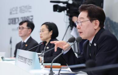 李 대통령 현대車 새만금투자 엄청난 것…전북소외론 비판