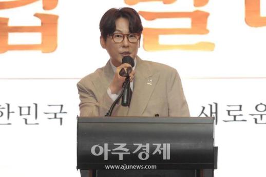 [포토] 축사하는 ​​​​​​​이시하 한국음악저작권협회 회장