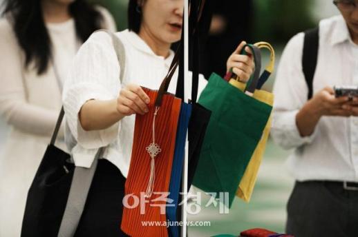[포토] 한국 공예의 아름다움을 만나는 2026 한국공예전 환대 개막