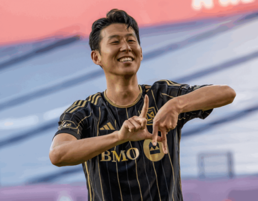 Son Heung-min ghi bàn trong trận trở lại, xóa tan nỗi buồn World Cup