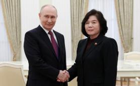 Putin greets N. Korean foreign minister amid Kims return visit rumor