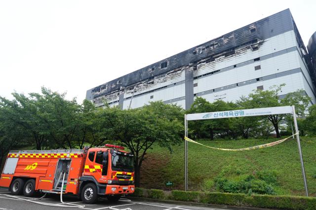 A fire truck parked near the Coupang Warehouse fire sight in order to contain the fire 20260720 AJP Han Jun-gu