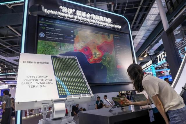 중국의 AI 기상경보 시스템 시연사진SCMP 캡처 