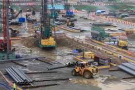 Construction of Samsungs P5 fab presses on despite poor weather