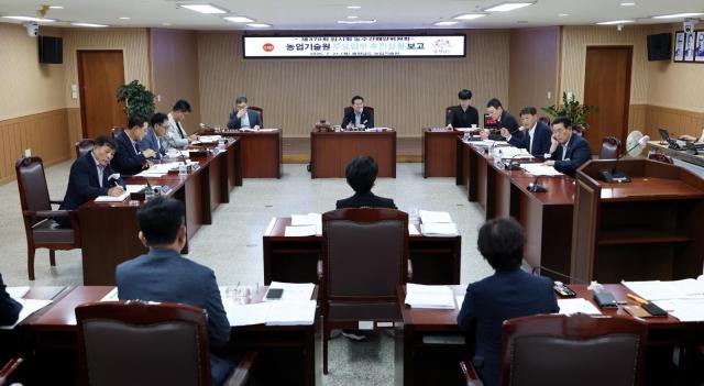 제370회 임시회 제3차 농수산해양위원회 농업기술원 업무보고사진충남도의회