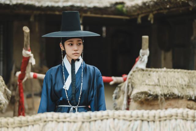 Actor Roh Yoon-seo playing palace court lady Saenggang appears in a scene from Netflixs The East Palace Courtesy of Netflix