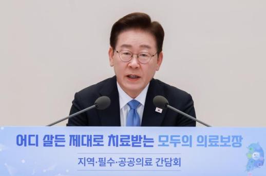 李대통령, 지지율 5.9%p↓…긍정 평가 48.8%