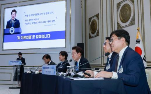 동네 보건소에도 AI 도입…보건복지부, 보건의료 AI 대전환 추진