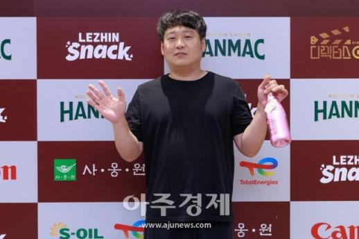 [포토] ​​​​​​​한상일 감독, 디렉터스 아레나 X 레진스낵 뷰잉파티 참석