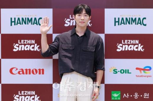 [포토] 윤종석, 디렉터스 아레나 X 레진스낵 뷰잉파티 참석