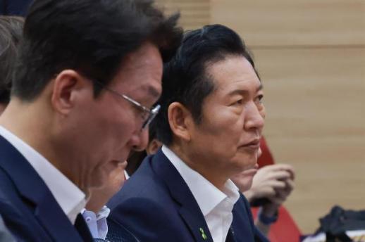 강력한 응징·사퇴하라…친청계, 김민석 신천지 개입 의혹 제기에 반발