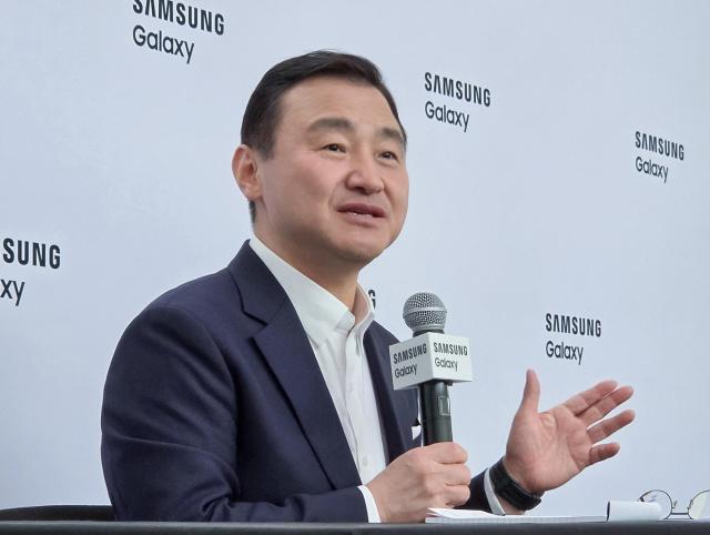 Samsung says foldables have arrived — now AI is the real race