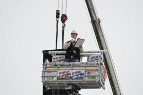 Samsung union weighs voluntary donation of bonus to social causes