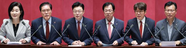 23일 국회에서 열린 7월 임시국회 제2차 본회의에서 선출된 국민의힘 소속 국회 6개 상임위원장 왼쪽부터 김희정 교육위원장 송석준 외교통일위원장 김성원 산업통상자원중소벤처기업위원장 이만희 보건복지위원장 유의동 국토교통위원장 이양수 정보위원장 사진연합뉴스