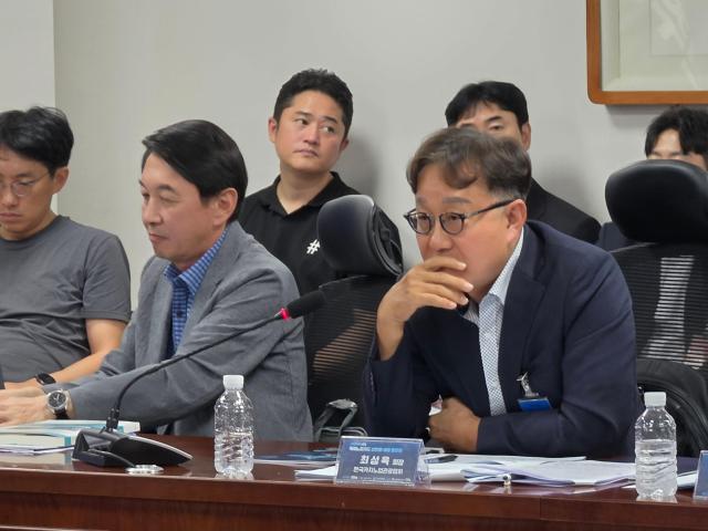 최성욱 한국카지노업관광협회장이 23일 국회의원회관에서 열린 관광대국 시대 카지노업 제도 선진화 방향 토론회에서 발언하고 있다 사진기수정 기자