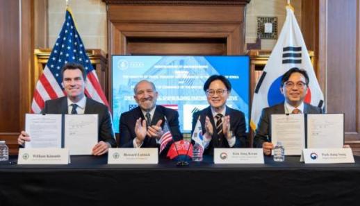 Korea and U.S. launch shipbuilding center to drive MASGA