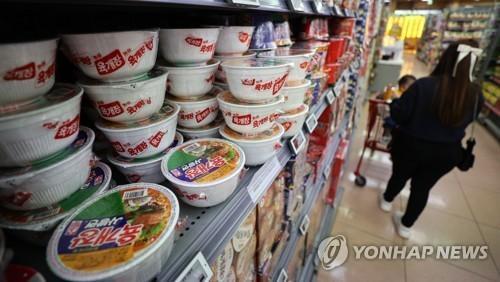 Nongshim và Dunkin đồng loạt tăng giá nhiều sản phẩm từ tháng 8