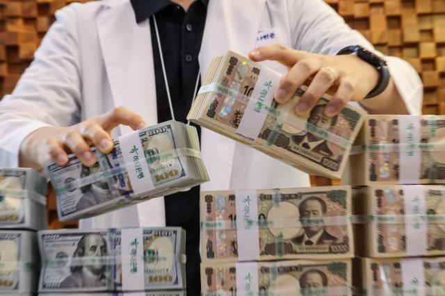 Editorial: Super-weak yen is Koreas problem too