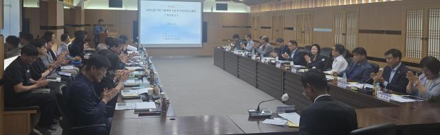 지난 22일 영천시청에서 남부동 일원 제2탄약창 부지 이전을 위한 ‘군사시설 이전 기본계획 수립 및 타당성조사 용역 착수보고회’를 개최했다사진영천시