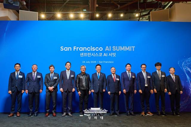 President Lee Jae Myung poses with global AI leaders at the San Francisco AI Summit held at The Midway in San Francisco on July 24 2026 From left are Deputy Prime Minister and Science Minister Bae Kyung-hoon Hyundai Motor Group Executive Chair Chung Euisun OpenAI CEO Sam Altman Samsung Electronics Chairman Lee Jae-yong Nvidia CEO Jensen Huang President Lee Broadcom CEO Hock Tan SK Group Chairman Chey Tae-won Anthropic CEO Dario Amodei Naver founder and board chairman Lee Hae-jin and Presidential Chief of Staff for Policy Kim Yong-beom Presidential office
