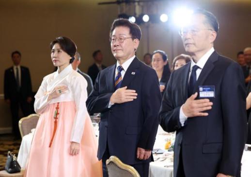 Tổng thống Lee Jae-myung: Hàn Quốc sẽ là nơi lo lắng cho kiều bào