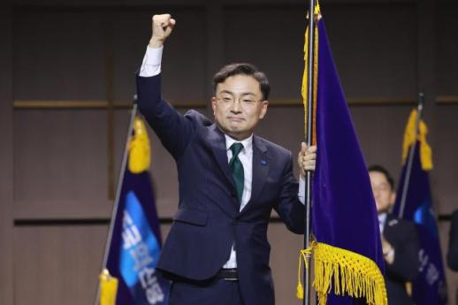 與 당론 추인·신장식號 출범에도…형소법 개정안, 범여권 진통·野 맹공