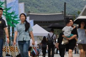 When merits break: Will cockroach movement test Asias youths?