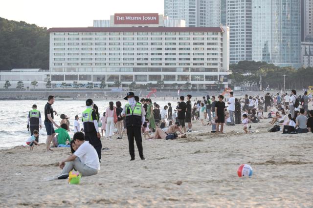 South Korea swelters through hottest vacation weekend 