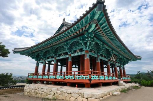 신라 금장낙안 품은 경주 금장대…역사·절경 어우러진 도심 전망 명소 각광